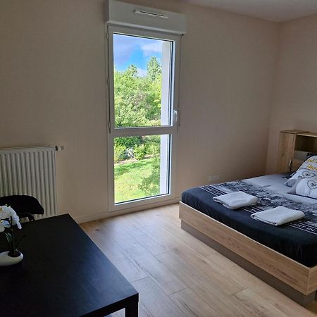 Appartement A Floirac Avec 2 Chambres, Un Parking Prive, Une Terrasse, A 5 Minutes En Voiture De L'Arkea Arena De Bordeaux 외부 사진